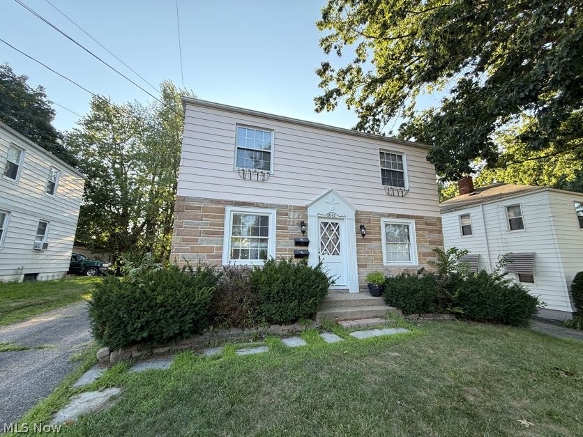 2042 13th Street SW Cuyahoga Falls OH 44223