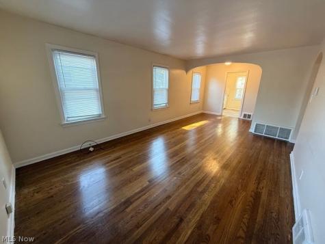 2042 13th Street SW Cuyahoga Falls OH 44223