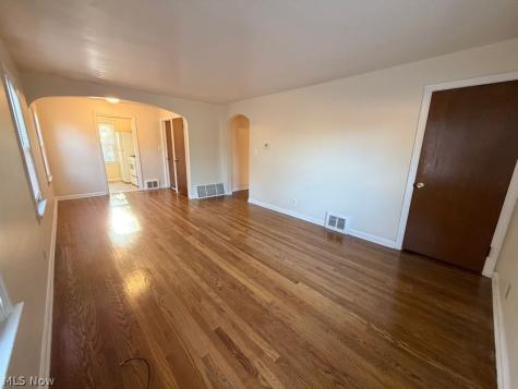 2042 13th Street SW Cuyahoga Falls OH 44223