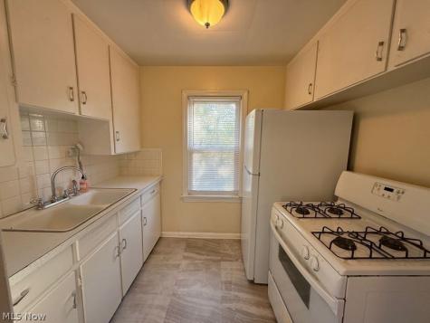 2042 13th Street SW Cuyahoga Falls OH 44223