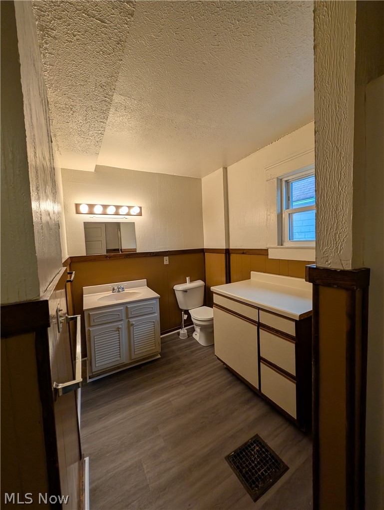 564 Carroll Street Akron OH 44304