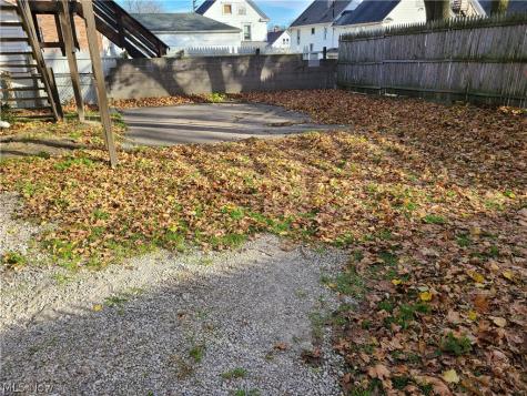 564 Carroll Street Akron OH 44304