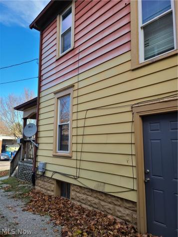 564 Carroll Street Akron OH 44304