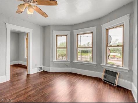 3635 E 49th Street Cleveland OH 44105