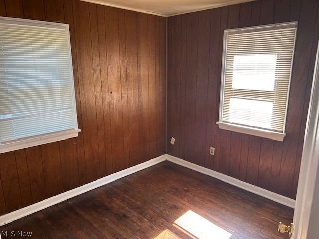 1736 Spring Avenue NE Canton OH 44714