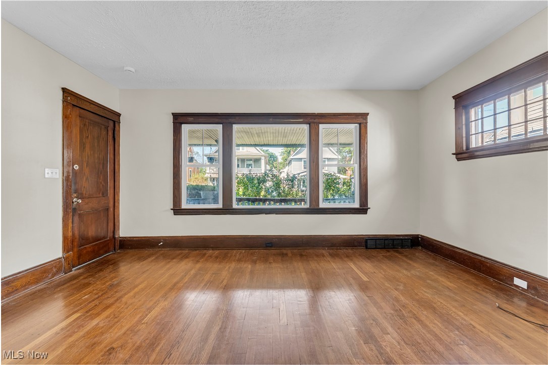 1909 W 73rd Street Cleveland OH 44102