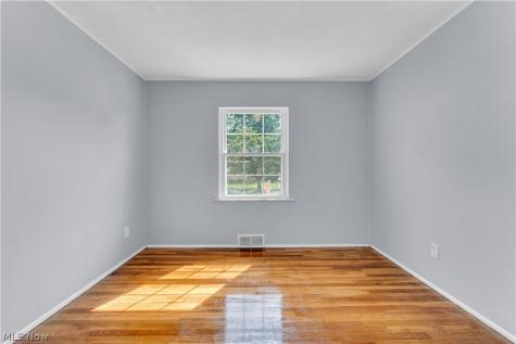 4102 Pershing Avenue Parma OH 44134