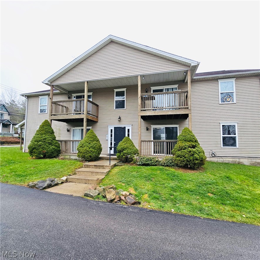 77 W Wood Street Lowellville OH 44436