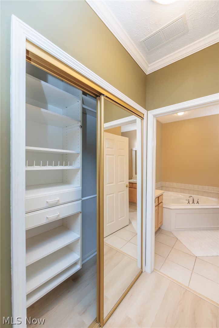 2601 Wyndgate Court Westlake OH 44145