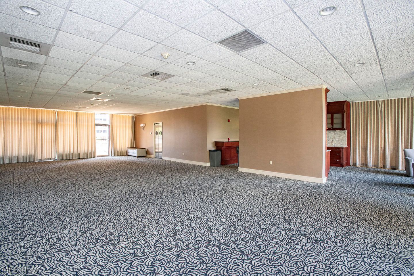 12550 Lake Avenue Lakewood OH 44107