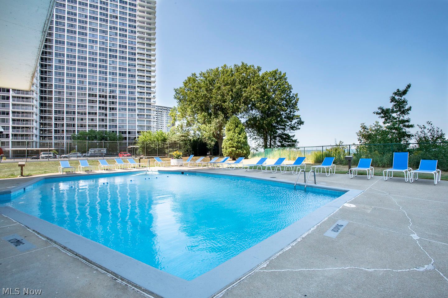 12550 Lake Avenue Lakewood OH 44107