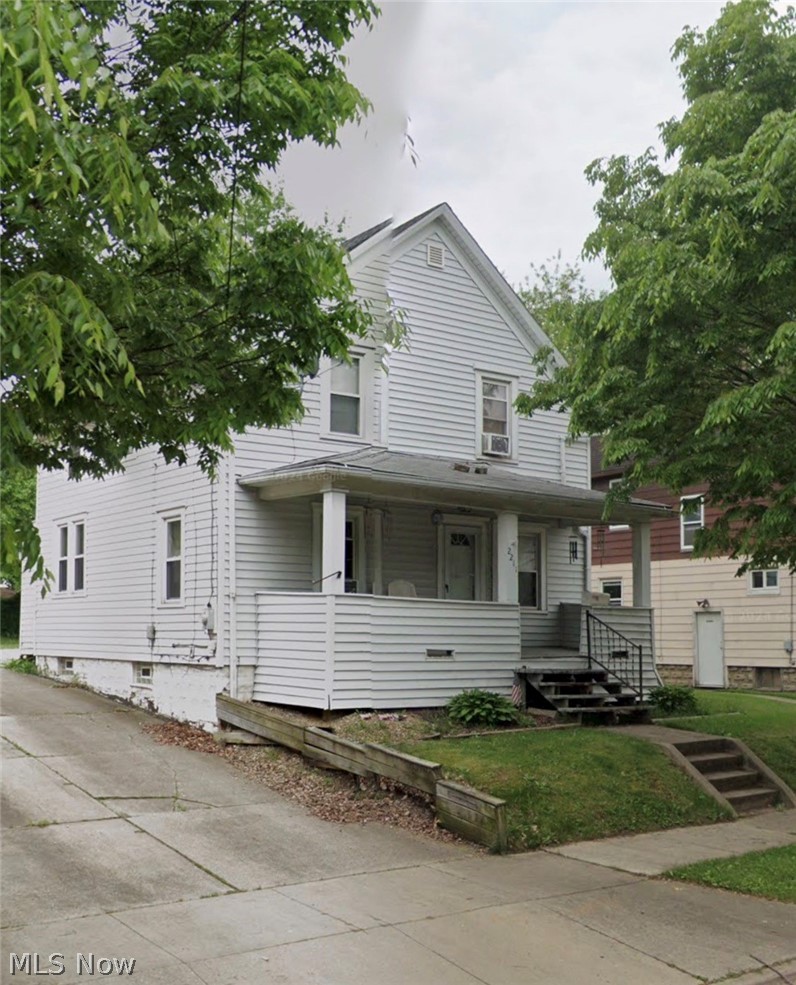 2211 18th Street SW Akron OH 44314