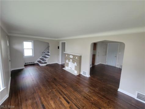 851 E 232nd Street Euclid OH 44123