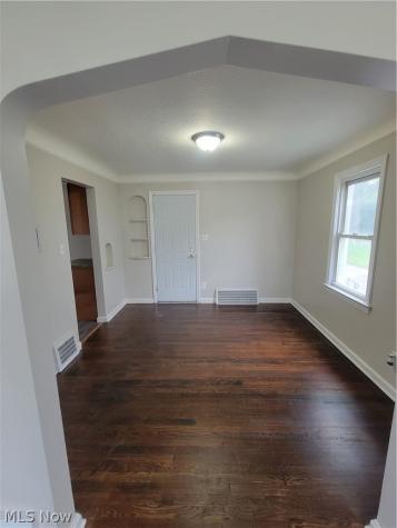 851 E 232nd Street Euclid OH 44123