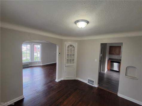 851 E 232nd Street Euclid OH 44123