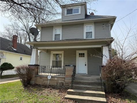 632 Roscoe Avenue Akron OH 44306