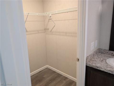 230 Edgecliff Circle W Elyria OH 44035