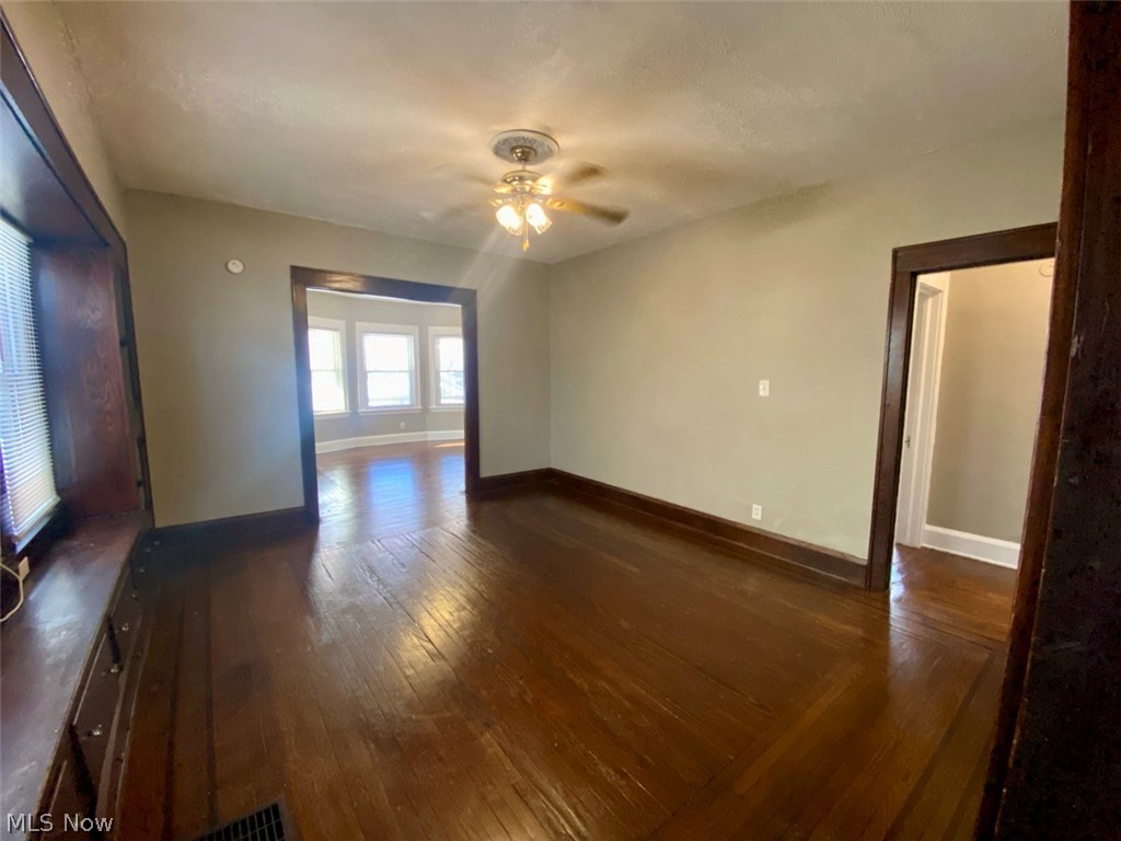 418 Crestwood Avenue Akron OH 44302