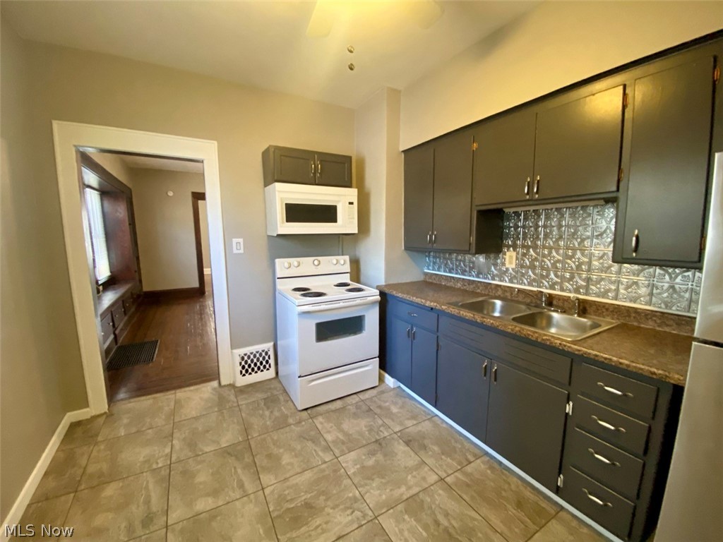 418 Crestwood Avenue Akron OH 44302