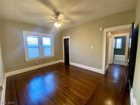 418 Crestwood Avenue Akron OH 44302
