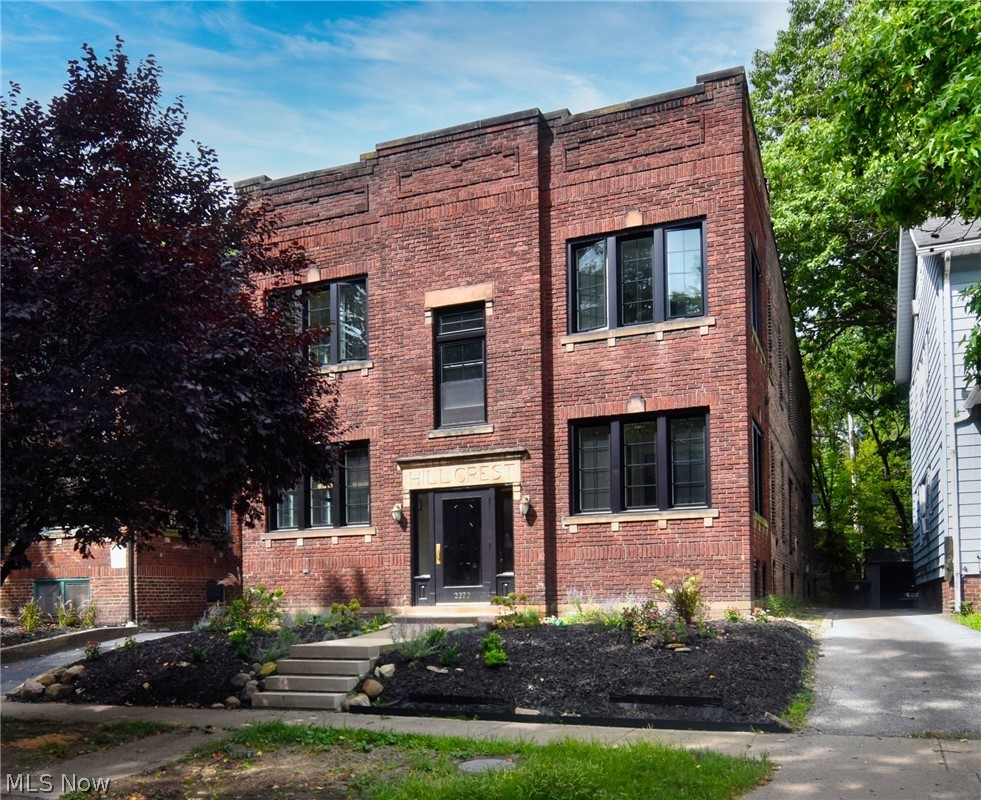 2272 Grandview Avenue Cleveland Heights OH 44106