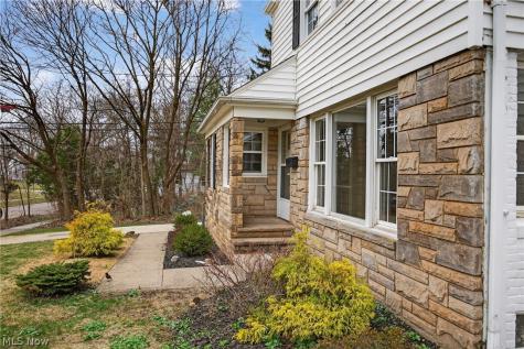 20945 Halworth Road Shaker Heights OH 44122