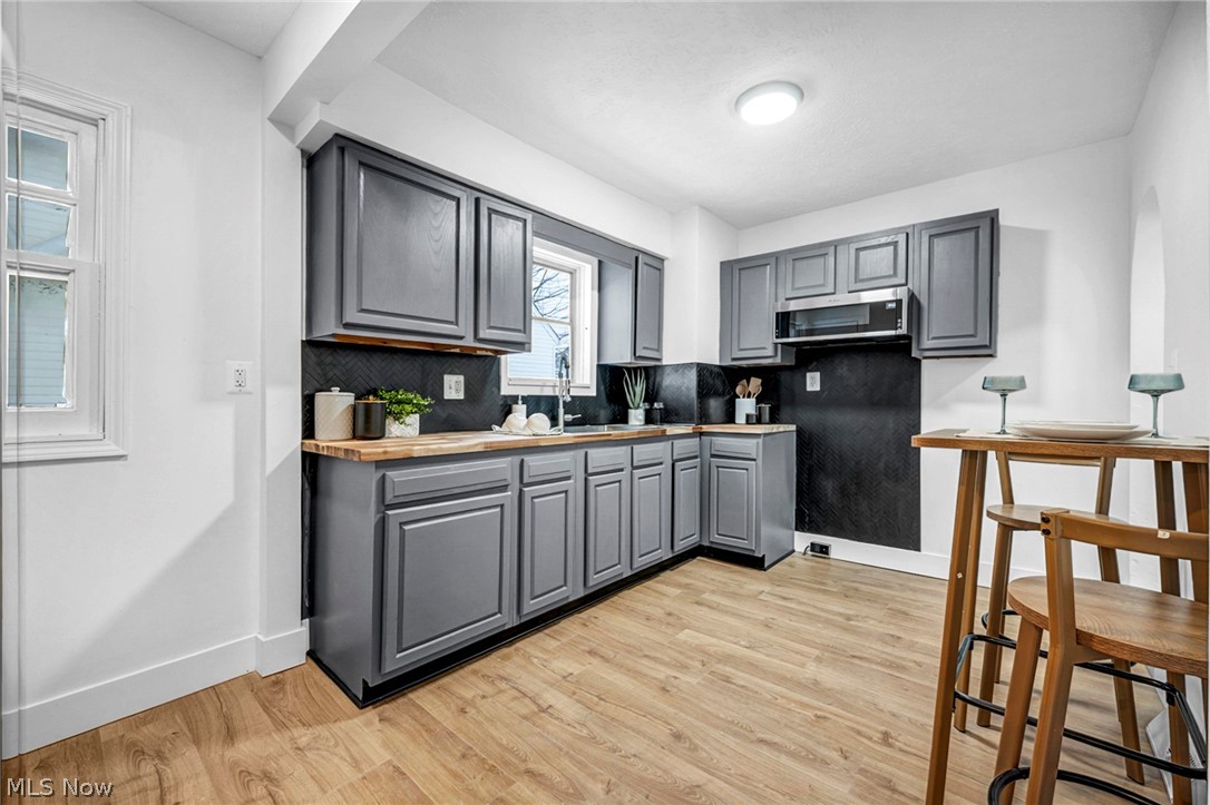 896 Indian Trail Akron OH 44314