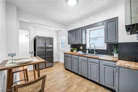 896 Indian Trail Akron OH 44314