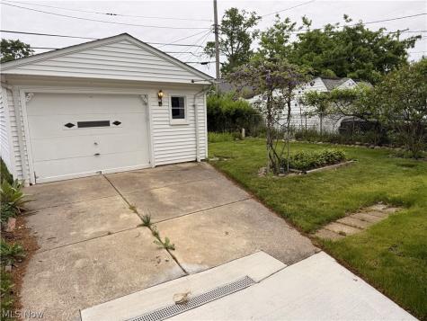 29103 Barjode Road Willowick OH 44095