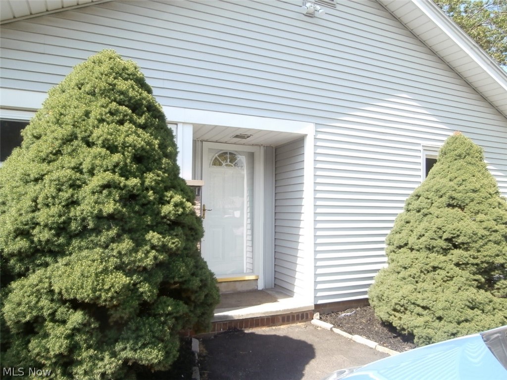 23551 S Woodland Road Shaker Heights OH 44122
