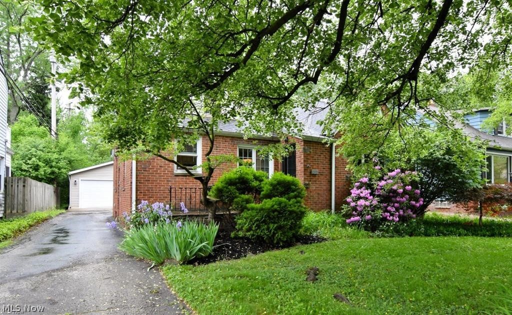 2658 Canterbury Road Cleveland Heights OH 44118