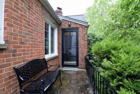 2658 Canterbury Road Cleveland Heights OH 44118