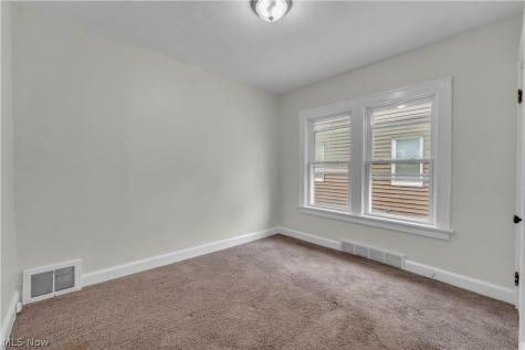 4924 E 107th Street Garfield Heights OH 44125