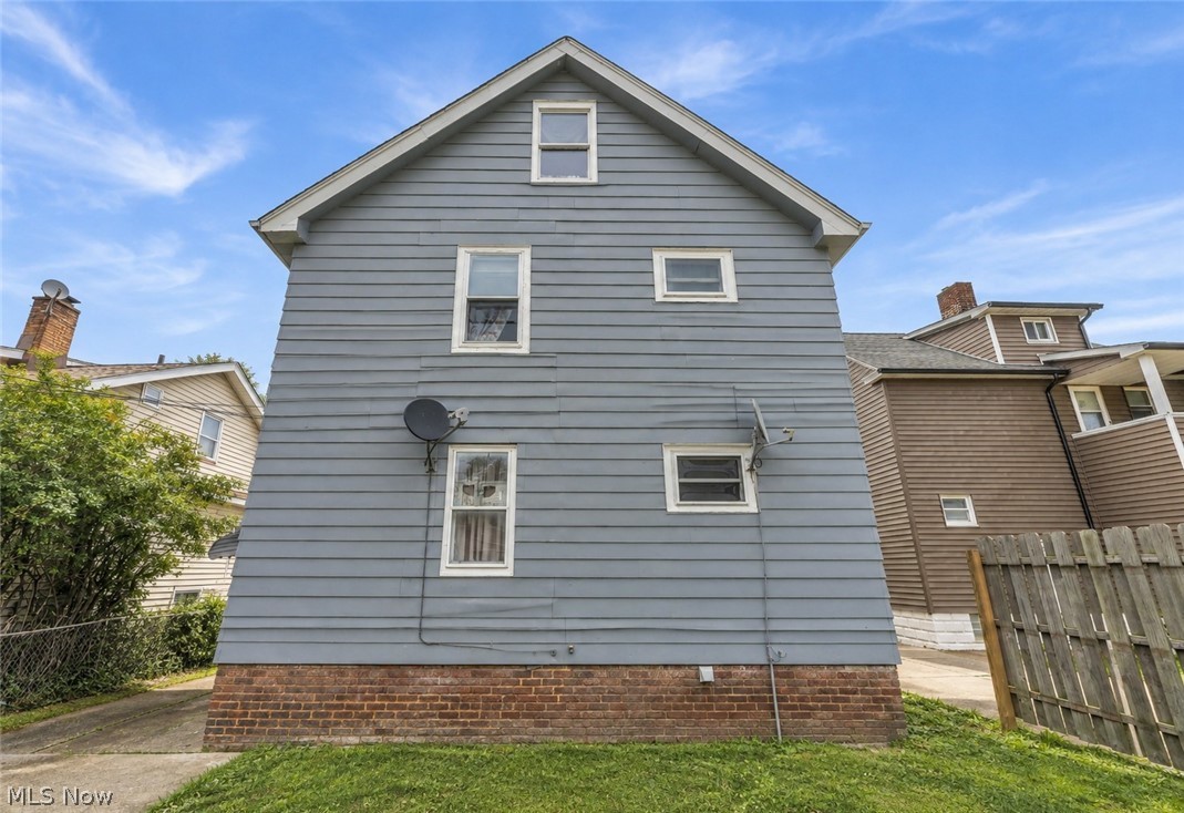 4924 E 107th Street Garfield Heights OH 44125
