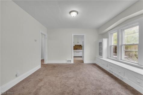 4924 E 107th Street Garfield Heights OH 44125