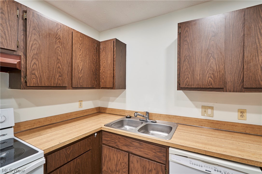 939 Kirkwall Drive Copley OH 44321