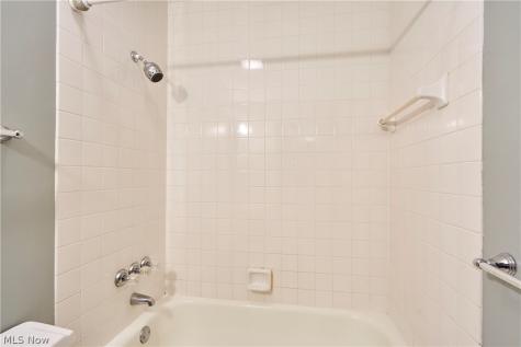 939 Kirkwall Drive Copley OH 44321