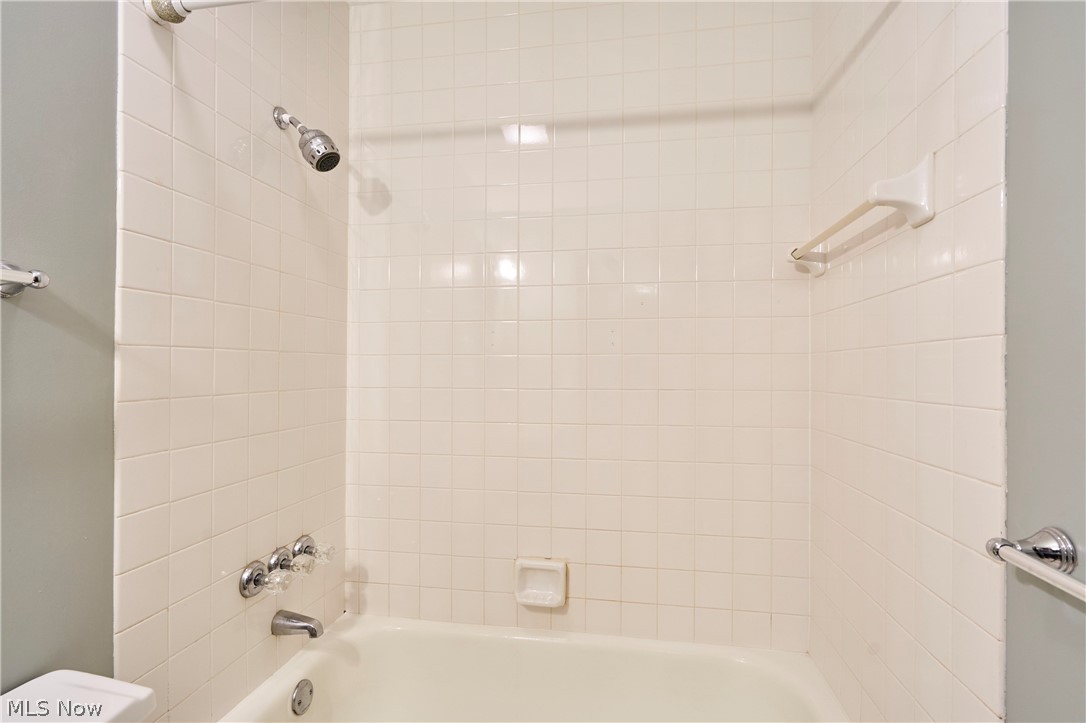 939 Kirkwall Drive Copley OH 44321