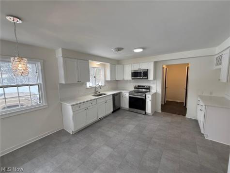 22350 S Woodland Road Shaker Heights OH 44122
