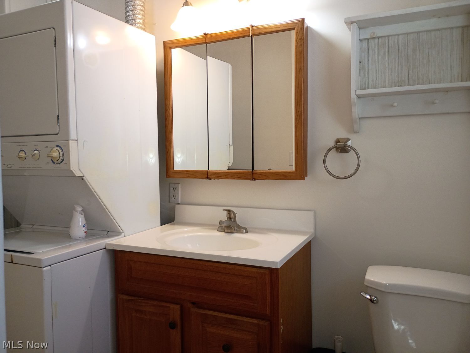 238 Howe Street Elyria OH 44035