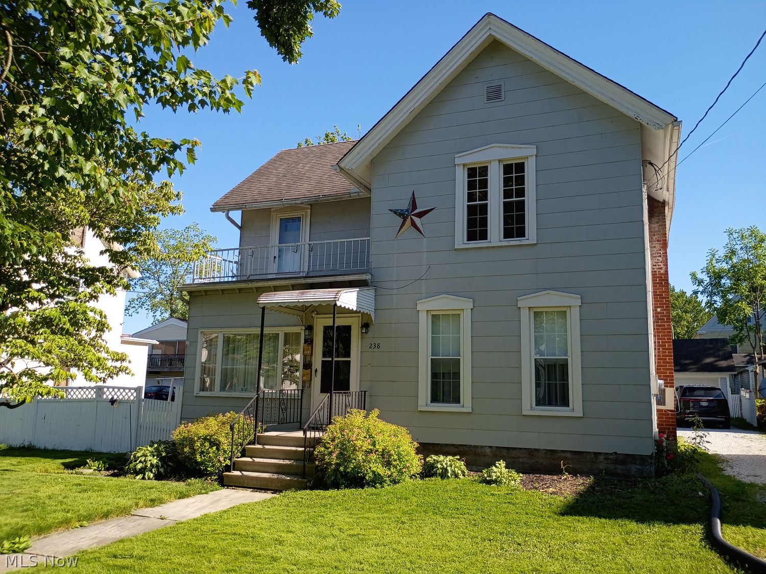 238 Howe Street Elyria OH 44035