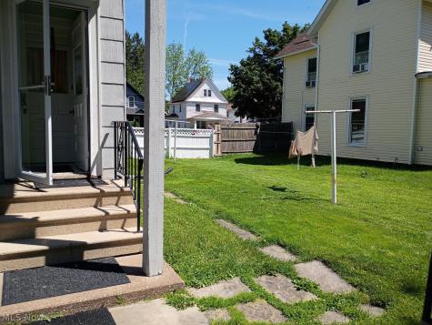 238 Howe Street Elyria OH 44035