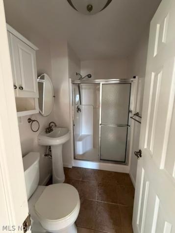 26381 Drakefield Avenue Cleveland OH 44132