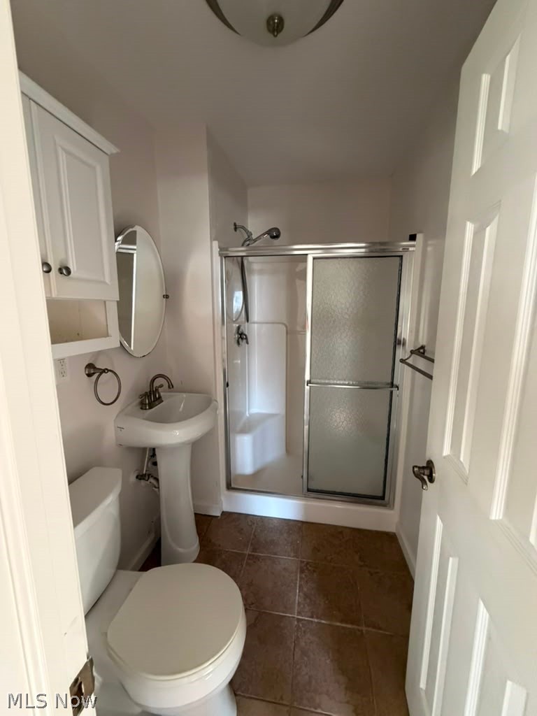 26381 Drakefield Avenue Cleveland OH 44132