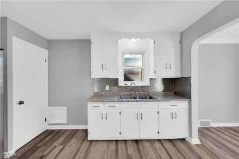 3424 Fortune Avenue Parma OH 44134