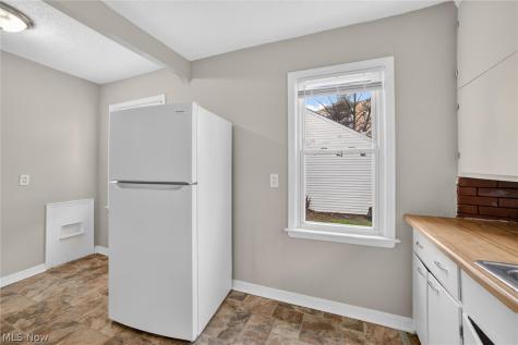 1568 Parker Drive Mayfield Heights OH 44124