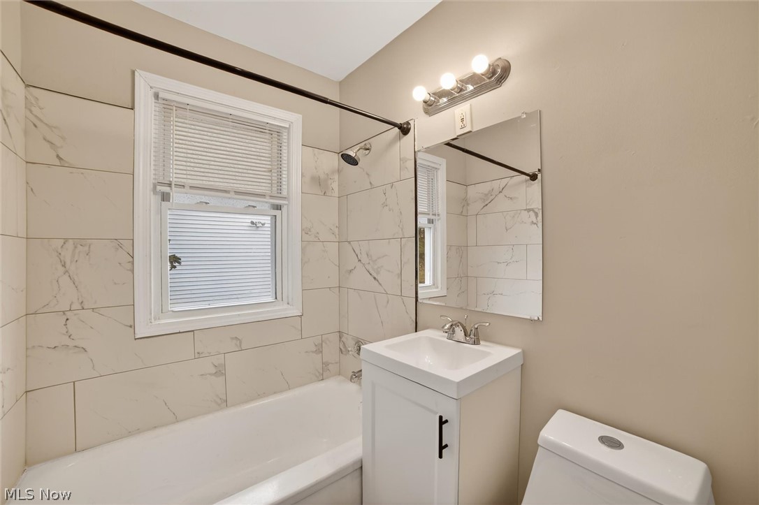 1568 Parker Drive Mayfield Heights OH 44124