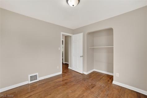 1568 Parker Drive Mayfield Heights OH 44124