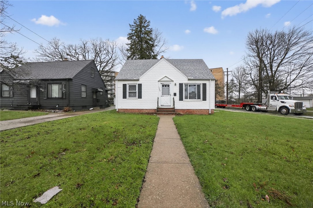 1568 Parker Drive Mayfield Heights OH 44124