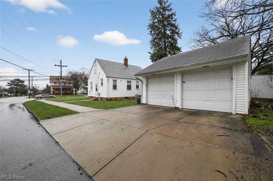 1568 Parker Drive Mayfield Heights OH 44124